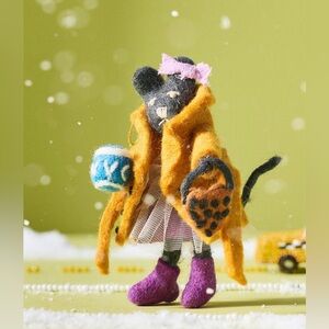 Anthro Travel animal Felt ornament 2025 Collection New York City Cat Fashionable